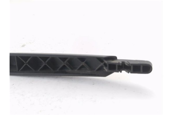 Recambio de brazo limpiaparabrisas trasero para opel corsa d 1.3 ´´111 years´´ referencia OEM IAM 80015317 55701469 