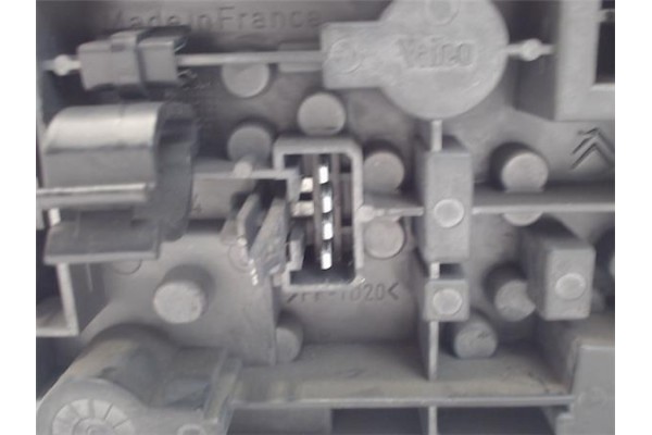 Recambio de piloto porton trasero izquierdo para citroen xantia berlina referencia OEM IAM   