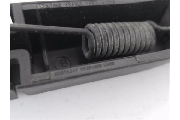Recambio de brazo limpiaparabrisas trasero para opel corsa d 1.3 ´´111 years´´ referencia OEM IAM 80015317 55701469 