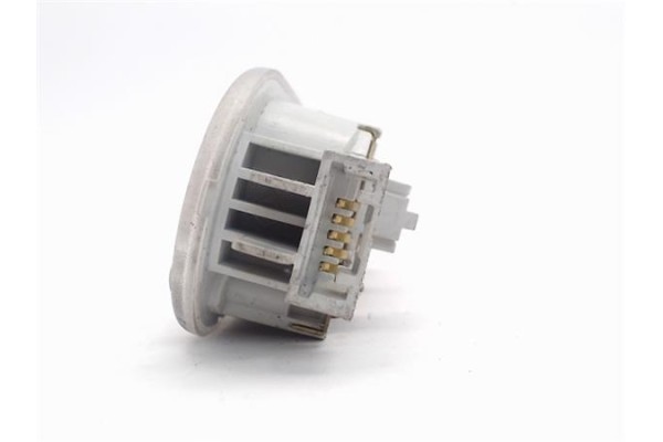 Recambio de luz delantero central techo para renault megane ii berlina 5p referencia OEM IAM 6000073234  