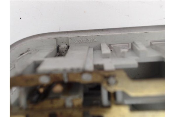 Recambio de luz delantero central techo para renault megane ii berlina 5p referencia OEM IAM 6000073234  