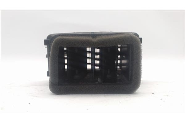 Recambio de rejilla entrada de aire para audi a6 avant (4f5) 2.8 fsi referencia OEM IAM 4f0819203c  