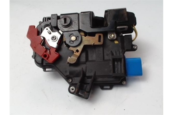 Recambio de cierre electromagnetico trasero derecho para volkswagen touran (1t1) 1.9 tdi referencia OEM IAM 7L0839016  7L0839016