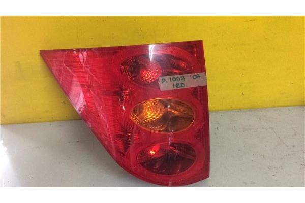 Recambio de piloto trasero izquierdo para peugeot 1007 1.4 urban referencia OEM IAM 9646116980  