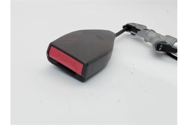 Recambio de anclaje cinturon delantero derecho para renault twingo i (c06) referencia OEM IAM 8504102  