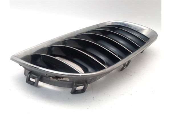 Recambio de rejilla paragolpes delantero derecha para bmw serie x3 (e83) 3.0d referencia OEM IAM 51133402910  