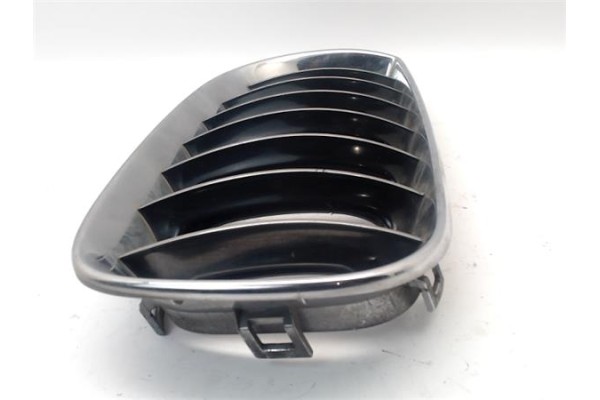 Recambio de rejilla paragolpes delantero derecha para bmw serie x3 (e83) 3.0d referencia OEM IAM 51133402910  