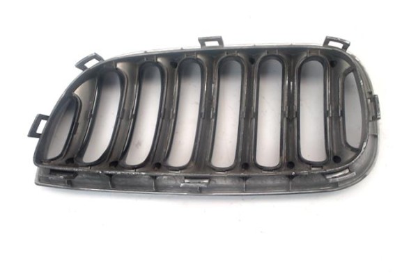 Recambio de rejilla paragolpes delantero derecha para bmw serie x3 (e83) 3.0d referencia OEM IAM 51133402910  