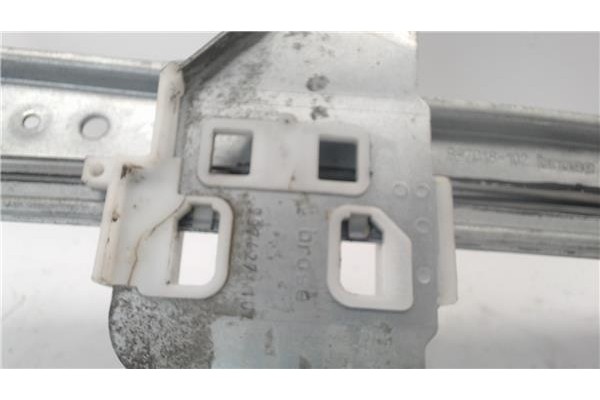 Recambio de mecanismo elevalunas delantero izquierdo para citroen c4 berlina referencia OEM IAM (440807D) (9682495680) (400965E)