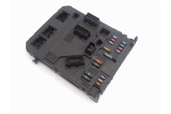 Recambio de caja fusibles/rele para citroen xsara picasso 2.0 hdi referencia OEM IAM 9652474680  