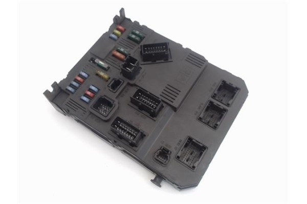 Recambio de caja fusibles/rele para citroen xsara picasso 2.0 hdi referencia OEM IAM 9652474680  