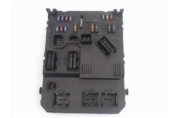 Recambio de caja fusibles/rele para citroen xsara picasso 2.0 hdi referencia OEM IAM 9652474680  
