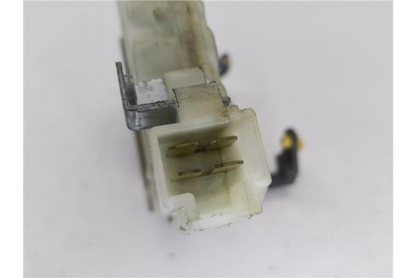 Recambio de cierre electromagnetico delantero izquierdo para nissan almera tino (v10m) 1.8 referencia OEM IAM 80503BM660  