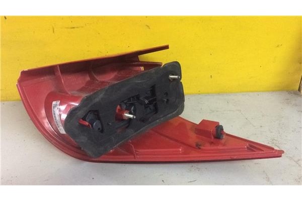 Recambio de piloto trasero izquierdo para peugeot 1007 1.4 urban referencia OEM IAM 9646116980  