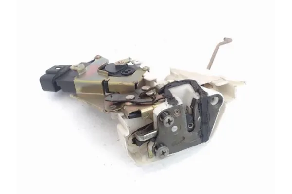 Recambio de cierre electromagnetico trasero derecho para opel agila 1.2 básico referencia OEM IAM 4706488  