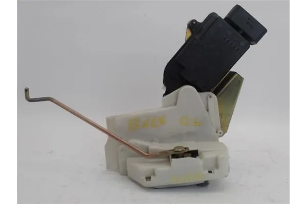 Recambio de cierre electromagnetico trasero derecho para opel agila 1.2 básico referencia OEM IAM 4706488  
