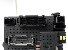 Recambio de caja fusibles/rele para volvo s60 berlina 2.4 referencia OEM IAM 8676391 12217799 
