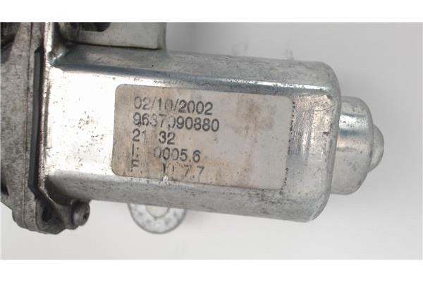 Recambio de mecanismo elevalunas trasero derecho para citroen xsara picasso referencia OEM IAM 9637090880  