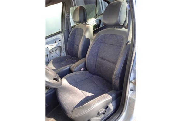 Recambio de asiento delantero izquierdo para renault megane i (ba0/1_) 1.4 16v (ba0d, ba1h, ba0w, ba10) referencia OEM IAM 77010