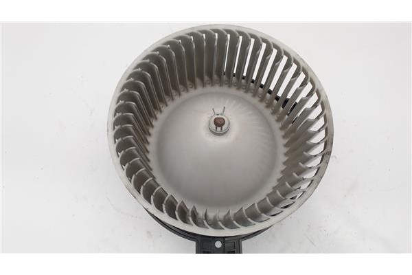 Recambio de motor calefaccion para mazda 2 (b2w) 1.6 referencia OEM IAM GJ8AA02 8940000 