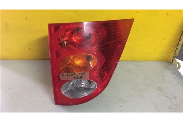 Recambio de piloto trasero derecho para peugeot 1007 1.4 dolce referencia OEM IAM 9646116880  