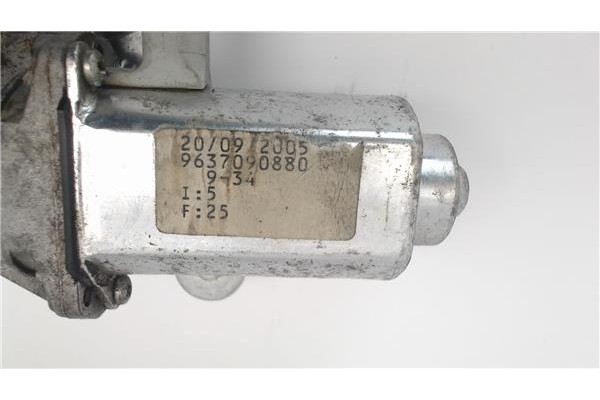Recambio de mecanismo elevalunas trasero derecho para citroen xsara picasso referencia OEM IAM 9637090880  