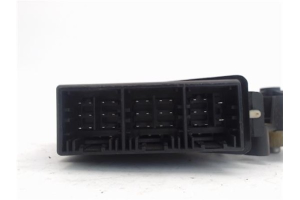 Recambio de motor elevalunas delantero izquierdo para volkswagen polo iv (9n1) referencia OEM IAM (6Q2959802A) (8103K4) (400645E