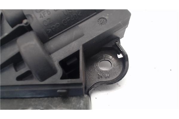 Recambio de cierre electromagnetico porton para volkswagen passat berlina (3c2) 2.0 tdi 16v referencia OEM IAM 4F5827505D 210184
