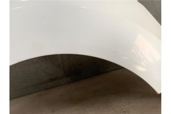 Recambio de aleta delantero derecha para ford fiesta vi 1.25 referencia OEM IAM C1BBA16015AA  