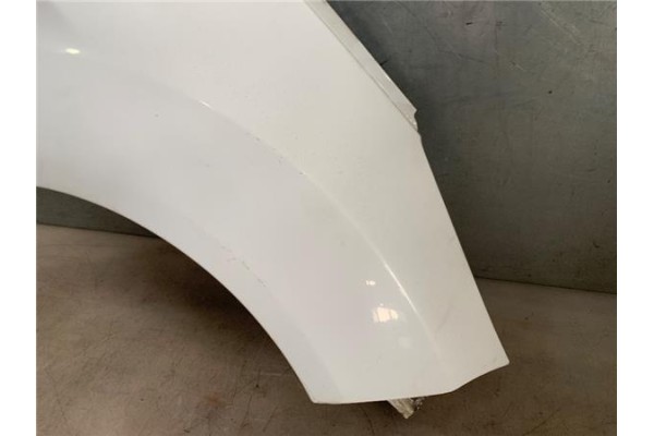 Recambio de aleta delantero derecha para ford fiesta vi 1.25 referencia OEM IAM C1BBA16015AA  