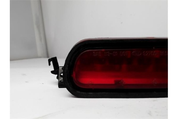 Recambio de luz central de freno para kia sorento (bl) 2.5 crdi referencia OEM IAM 927003E0  