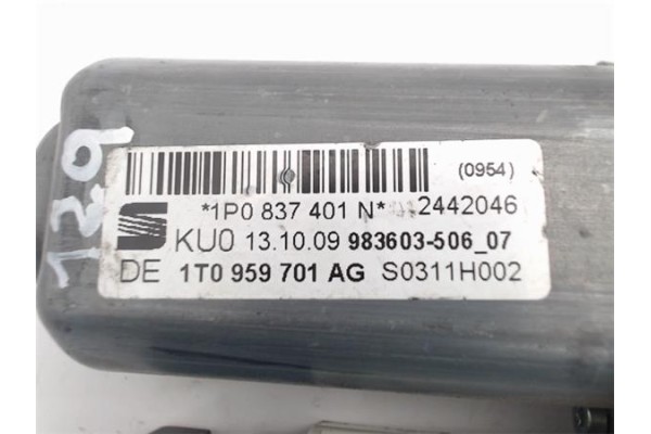 Recambio de motor elevalunas delantero izquierdo para seat leon (1p1) referencia OEM IAM (1T0959701AG) (3C0959793A) (1P0837401N)