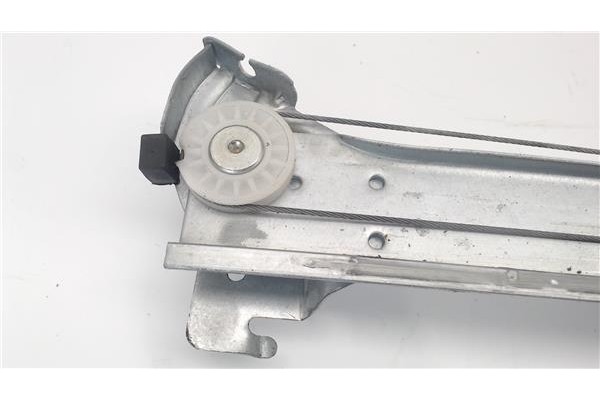 Recambio de mecanismo elevalunas trasero derecho para citroen c4 berlina referencia OEM IAM 0130822238  
