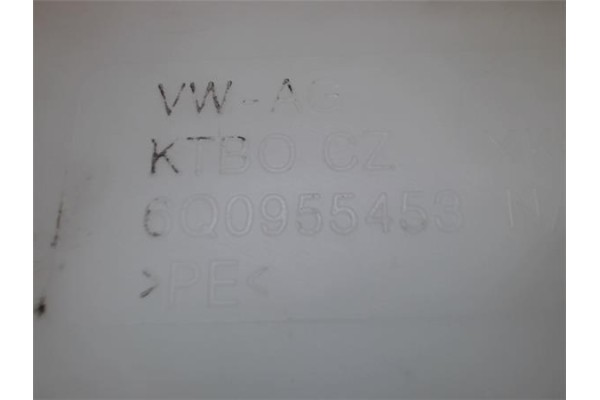 Recambio de deposito limpiaparabrisas para skoda fabia (5j2) 1.2 referencia OEM IAM 6q0955458  