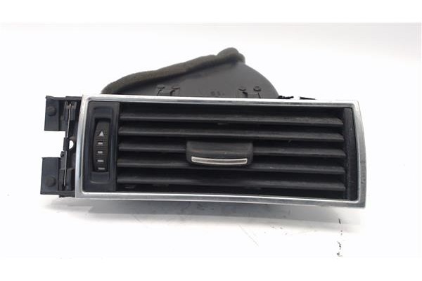 Recambio de rejilla entrada de aire para audi a6 avant (4f5) 2.8 fsi referencia OEM IAM F18209020  