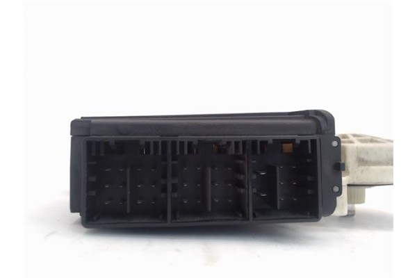 Recambio de motor elevalunas delantero izquierdo para seat ibiza (6l1) referencia OEM IAM 6Q2959802A 104379-101 