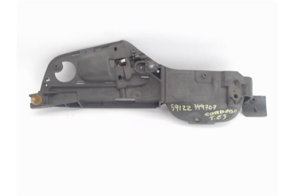 Recambio de manilla int. puerta trasero izquierda para seat cordoba berlina (6k2) 1.9 d referencia OEM IAM 6K4837113  