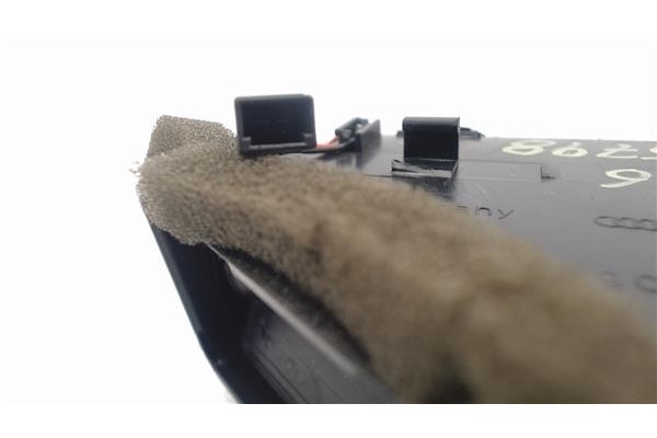 Recambio de rejilla entrada de aire para audi a6 avant (4f5) 2.8 fsi referencia OEM IAM F18209020  