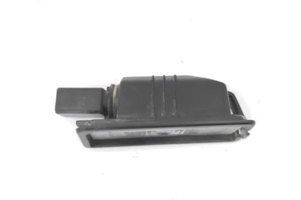 Recambio de piloto matricula trasero derecho para volkswagen polo v (6r1) 1.4 advance referencia OEM IAM 1K8943021  