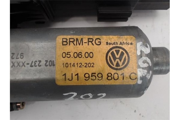 Recambio de motor elevalunas delantero izquierdo para volkswagen golf iv berlina (1j1) referencia OEM IAM 1J1959801C 0130821765 