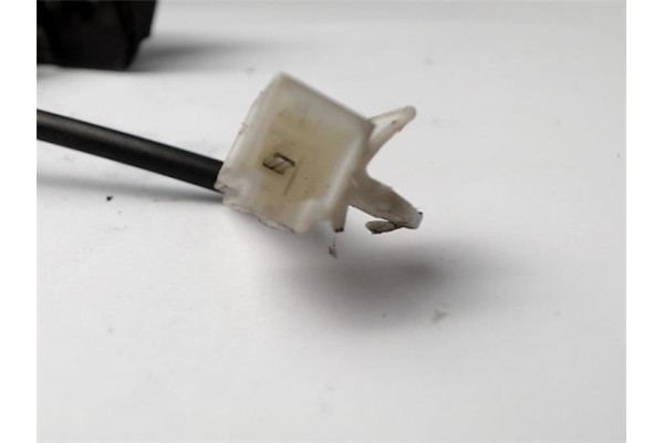 Recambio de cerradura porton para kia sorento (bl) 2.5 crdi referencia OEM IAM 812303E000  