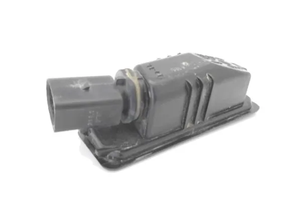 Recambio de piloto matricula trasero izquierdo para volkswagen polo v (6r1) 1.4 advance referencia OEM IAM 1K8943021  
