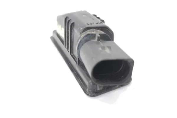 Recambio de piloto matricula trasero izquierdo para volkswagen polo v (6r1) 1.4 advance referencia OEM IAM 1K8943021  