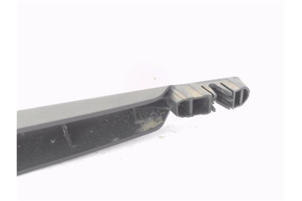 Recambio de brazo limpiaparabrisas trasero para opel astra h gtc 1.6 referencia OEM IAM 13109107  