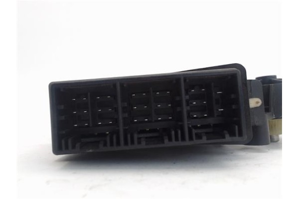 Recambio de motor elevalunas delantero izquierdo para volkswagen polo iv (9n1) referencia OEM IAM (6Q2959802A) (TEMIC 8103 K4) (