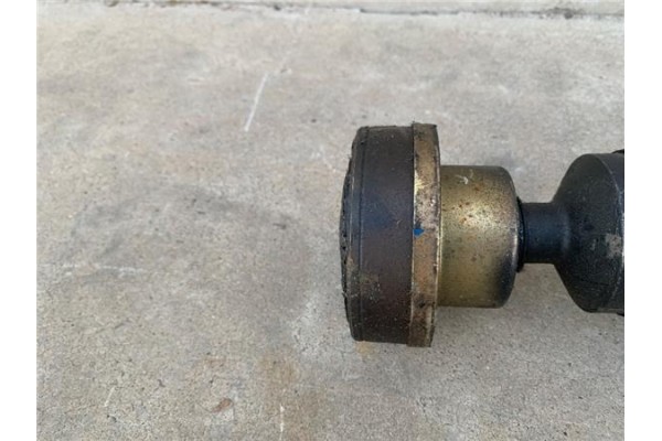 Recambio de cardan trasero para audi a4 berlina (8e) referencia OEM IAM 8R0521101D 1560005 8R0521101B , AUDI | 8R0521101E , AUDI
