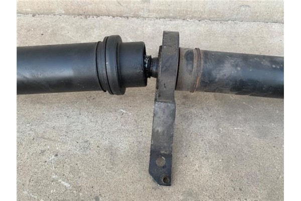 Recambio de cardan trasero para audi a4 berlina (8e) referencia OEM IAM 8R0521101D 1560005 8R0521101B , AUDI | 8R0521101E , AUDI