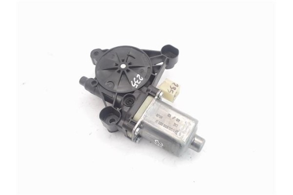 Recambio de motor elevalunas delantero izquierdo para seat leon (5f1) referencia OEM IAM (5Q0959801B) (0130822717) 5Q0959801B , 