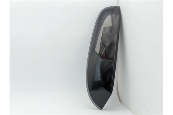 Recambio de piloto trasero derecho para opel corsa c referencia OEM IAM 24457236 89307501 
