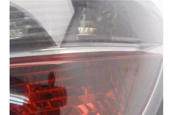 Recambio de piloto trasero derecho para opel astra h gtc 1.6 referencia OEM IAM 1222118 24451834 